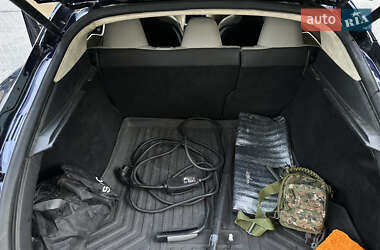 Ліфтбек Tesla Model S 2014 в 