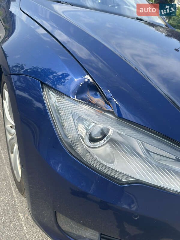 Лифтбек Tesla Model S 2015 в Днепре