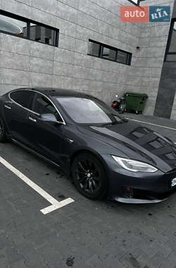Лифтбек Tesla Model S 2016 в 