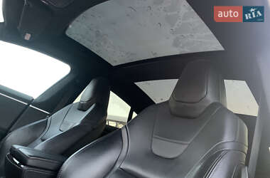 Лифтбек Tesla Model S 2016 в 