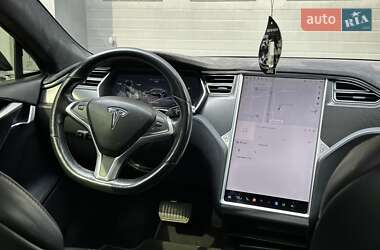 Лифтбек Tesla Model S 2017 в 