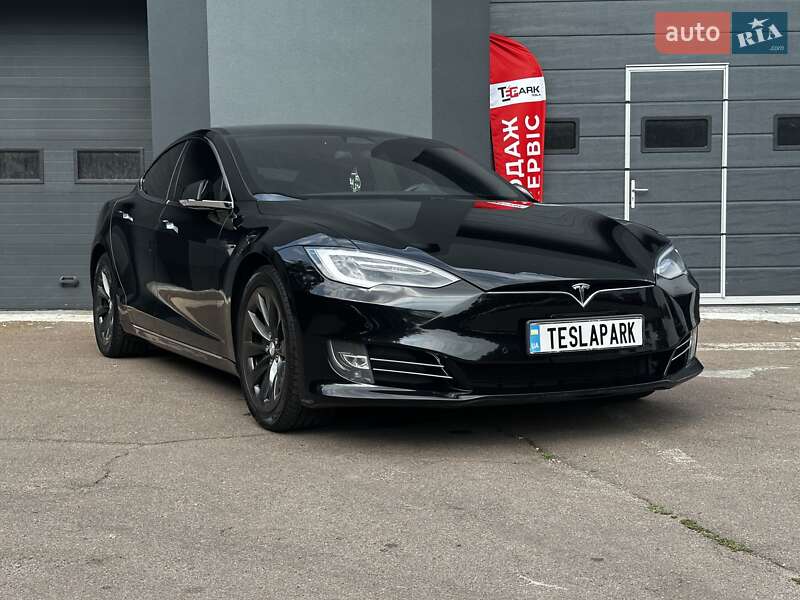 Ліфтбек Tesla Model S 2017 в Києві