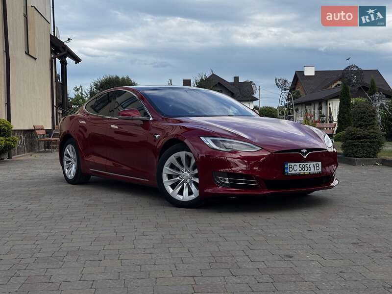 Ліфтбек Tesla Model S 2019 в 
