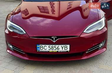 Ліфтбек Tesla Model S 2019 в 