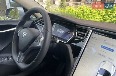 Ліфтбек Tesla Model S 2014 в 