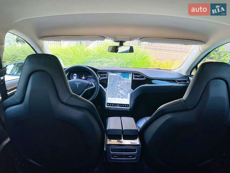 Ліфтбек Tesla Model S 2014 в Одесі