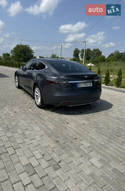 Лифтбек Tesla Model S 2015 в 