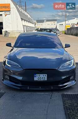 Лифтбек Tesla Model S 2018 в Чернигове