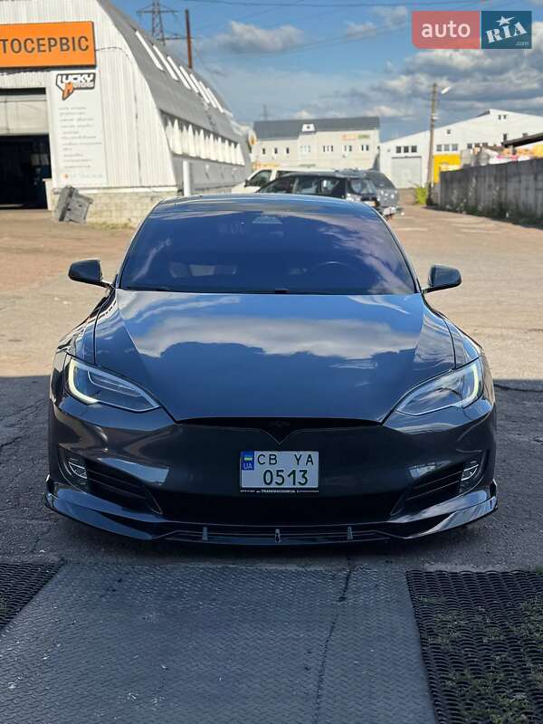 Лифтбек Tesla Model S 2018 в 