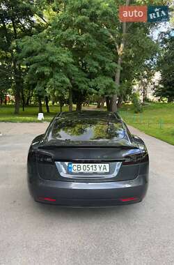 Лифтбек Tesla Model S 2018 в 