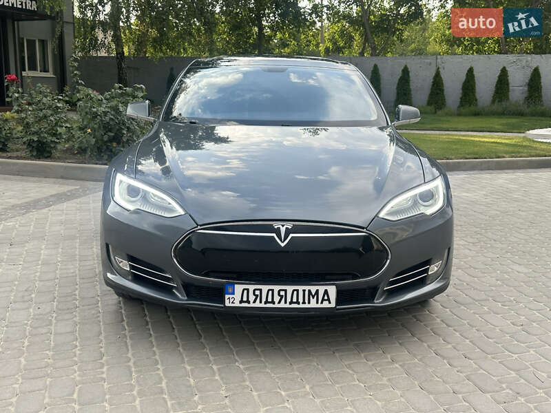 Лифтбек Tesla Model S 2013 в Кропивницком