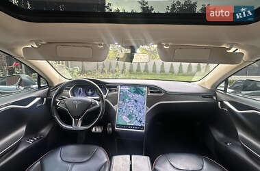 Лифтбек Tesla Model S 2013 в 