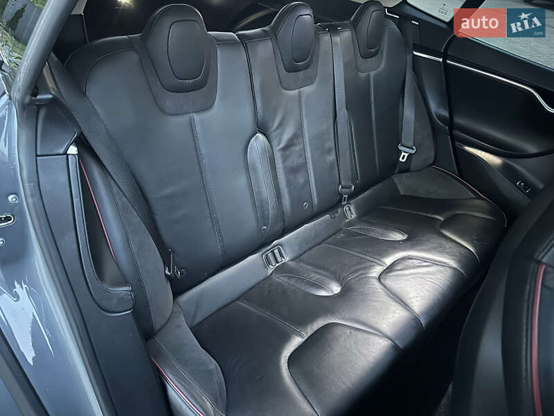 Лифтбек Tesla Model S 2013 в Кропивницком