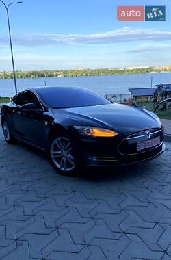 Ліфтбек Tesla Model S 2014 в Тернополі