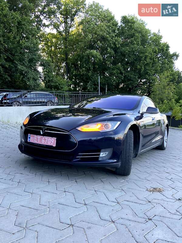 Лифтбек Tesla Model S 2014 в Тернополе