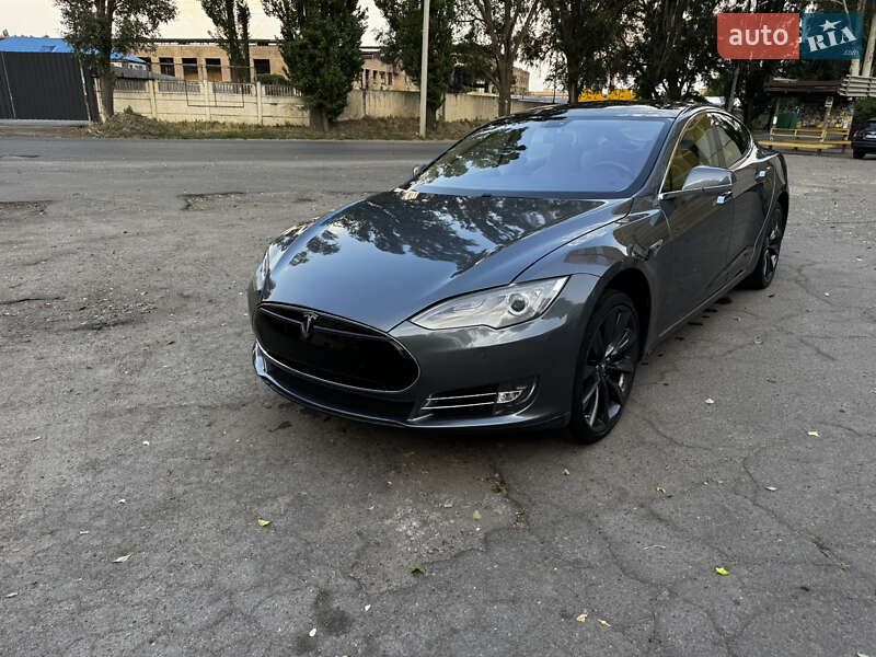Лифтбек Tesla Model S 2014 в Днепре фото 2 Лифтбек Tesla Model S 2014 в Днепре