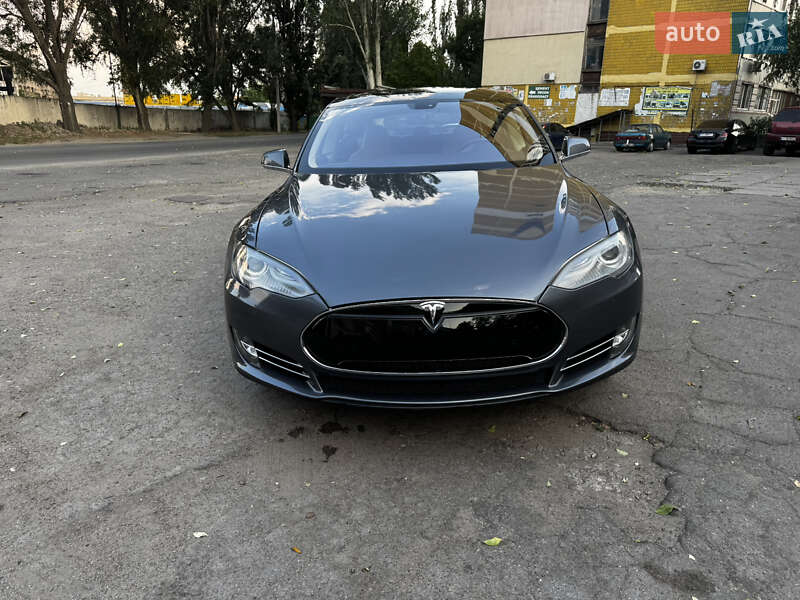 Лифтбек Tesla Model S 2014 в Днепре фото 3 Лифтбек Tesla Model S 2014 в Днепре