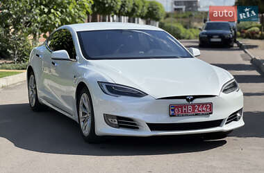Лифтбек Tesla Model S 2016 в Ровно