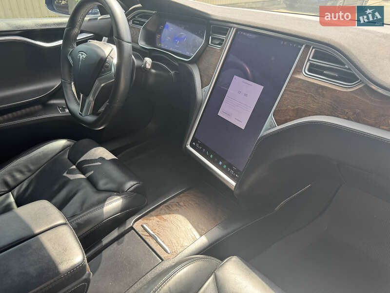 Лифтбек Tesla Model S 2017 в Одессе