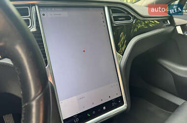 Лифтбек Tesla Model S 2017 в 