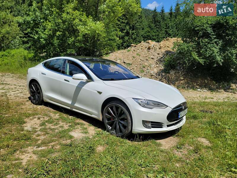 Лифтбек Tesla Model S 2015 в Бучаче фото 23 Лифтбек Tesla Model S 2015 в Бучаче