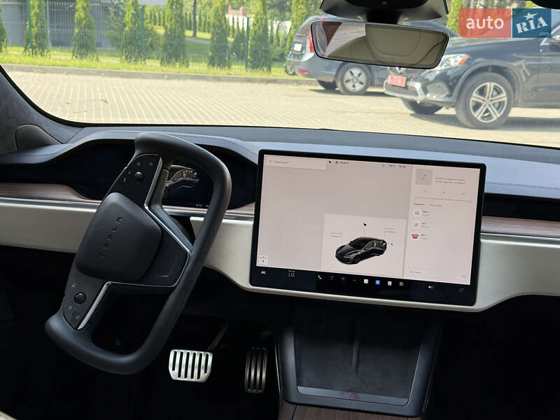 Лифтбек Tesla Model S 2022 в Львове