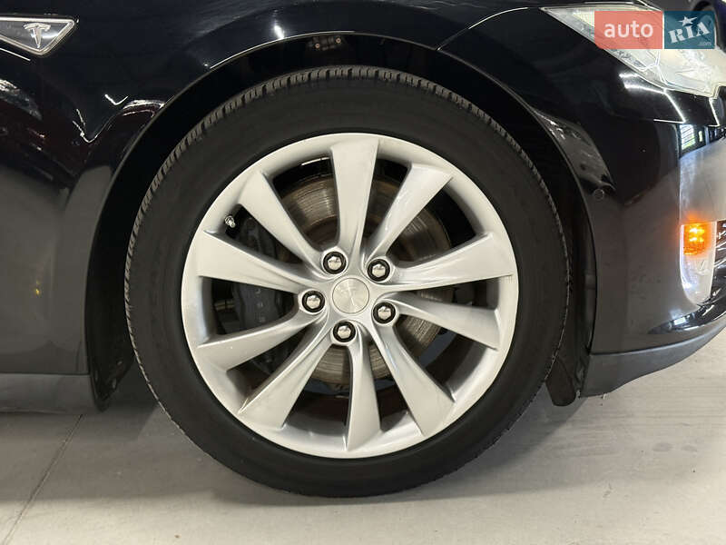 Лифтбек Tesla Model S 2016 в Владимире