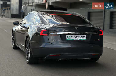 Лифтбек Tesla Model S 2016 в 