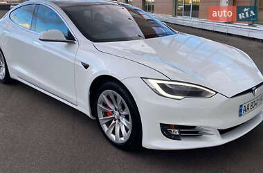Ліфтбек Tesla Model S 2018 в Києві