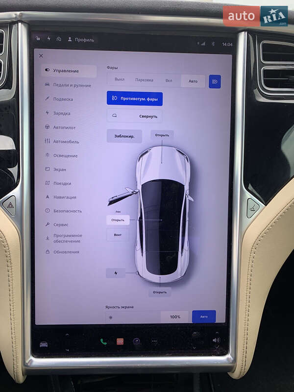 Лифтбек Tesla Model S 2015 в Львове