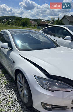 Лифтбек Tesla Model S 2013 в 