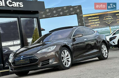 Лифтбек Tesla Model S 2013 в 