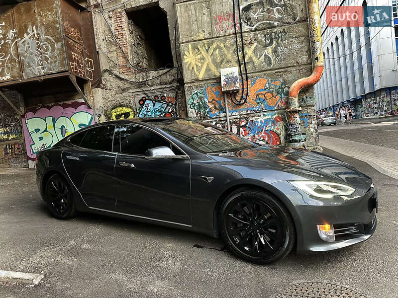 Лифтбек Tesla Model S 2017 в Одессе фото 10 Лифтбек Tesla Model S 2017 в Одессе