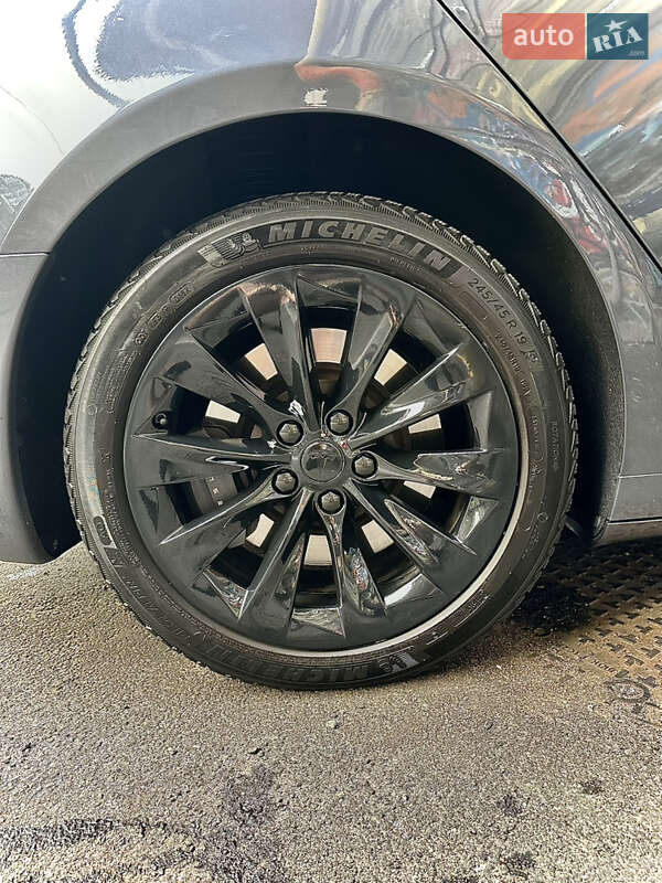 Лифтбек Tesla Model S 2017 в Одессе фото 14 Лифтбек Tesla Model S 2017 в Одессе