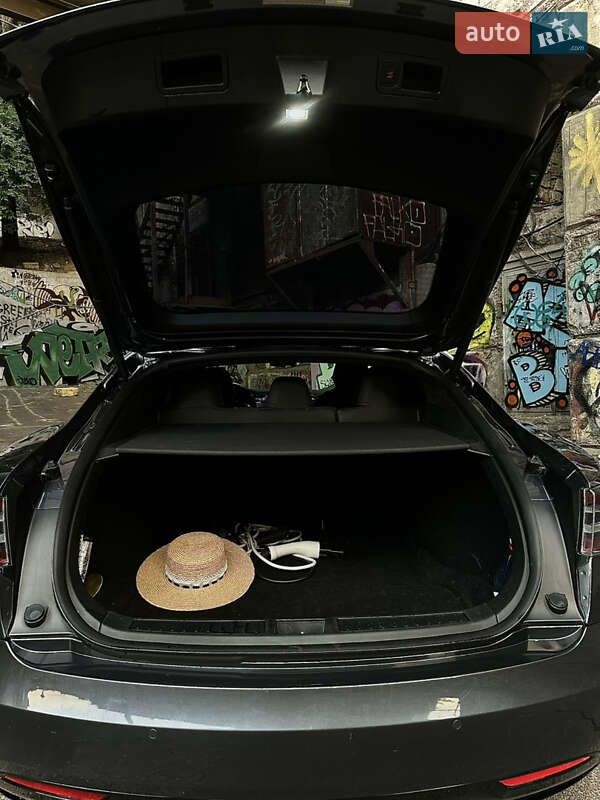Лифтбек Tesla Model S 2017 в Одессе фото 21 Лифтбек Tesla Model S 2017 в Одессе