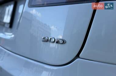 Лифтбек Tesla Model S 2016 в 