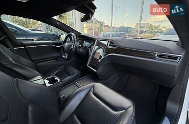 Лифтбек Tesla Model S 2016 в 