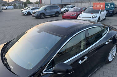 Лифтбек Tesla Model S 2014 в 