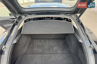 Лифтбек Tesla Model S 2014 в 