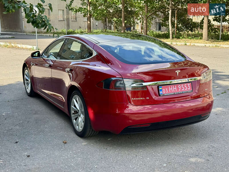 Ліфтбек Tesla Model S 2017 в Черкасах