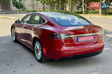 Ліфтбек Tesla Model S 2017 в 