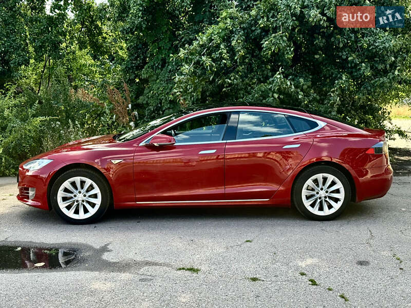 Ліфтбек Tesla Model S 2017 в Черкасах