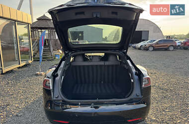 Ліфтбек Tesla Model S 2016 в 