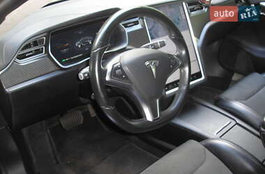 Лифтбек Tesla Model S 2017 в 