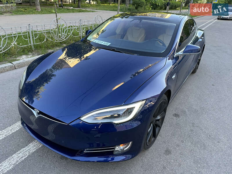 Лифтбек Tesla Model S 2017 в Киеве фото 8 Лифтбек Tesla Model S 2017 в Киеве