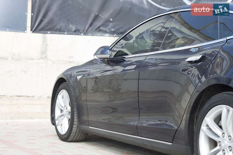 Хетчбек Tesla Model S 2014 в Одесі