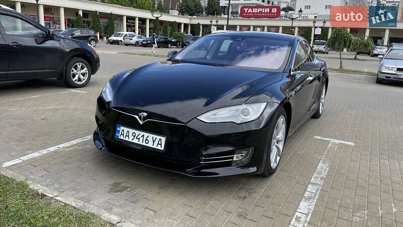 Лифтбек Tesla Model S 2015 в Хмельницком