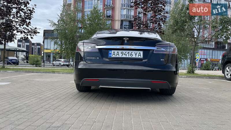 Лифтбек Tesla Model S 2015 в Хмельницком