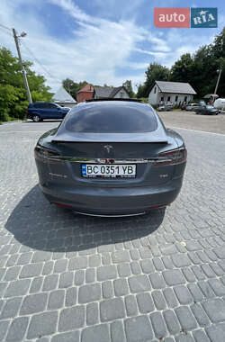 Лифтбек Tesla Model S 2014 в 