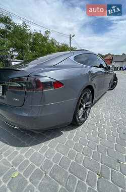 Лифтбек Tesla Model S 2014 в 